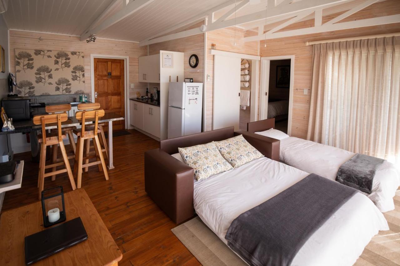 Big Sky Cottages Wolseley Экстерьер фото